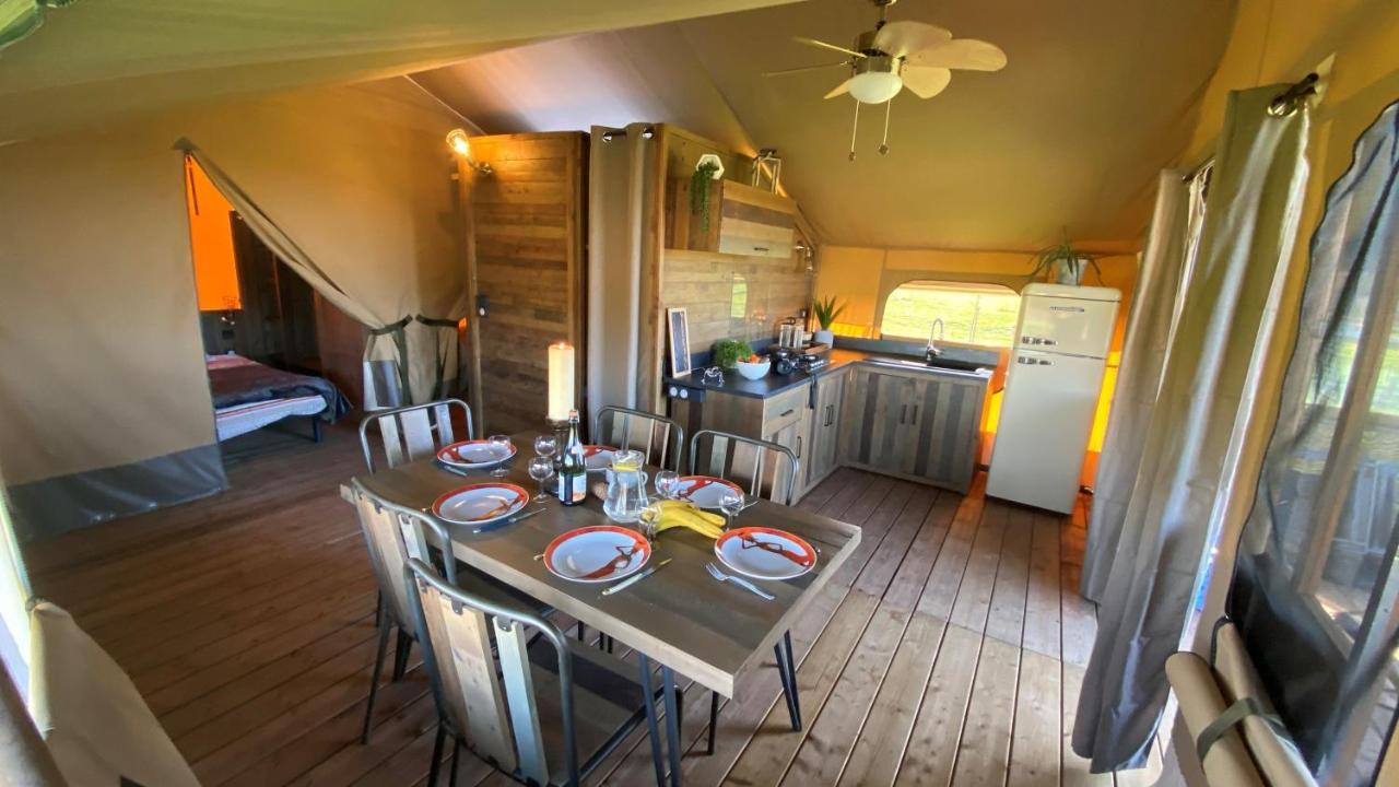 Camping A La Ferme - Hebergements Insolites Cerisy-la-Foret Luaran gambar