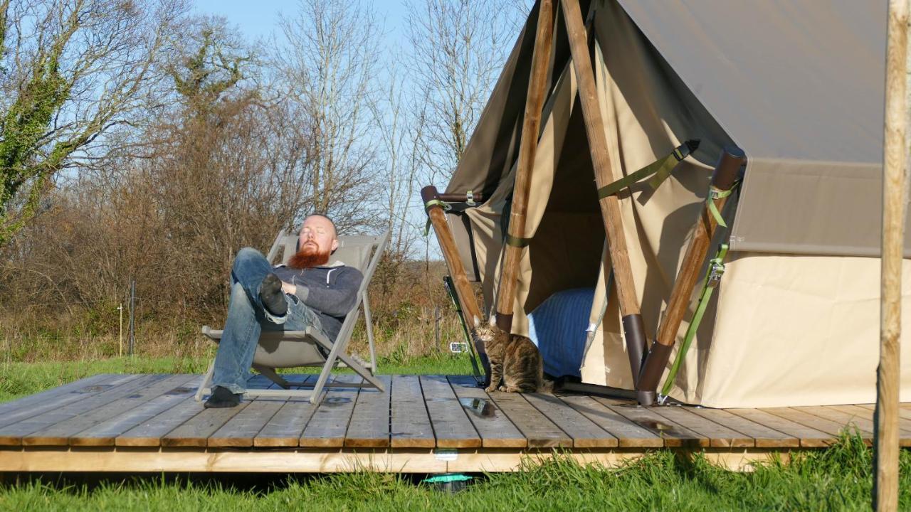 Camping A La Ferme - Hebergements Insolites Cerisy-la-Foret Luaran gambar